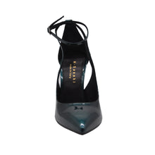 Décolleté in vernice