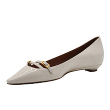 Ballerina latte in vernice