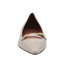 Ballerina latte in vernice