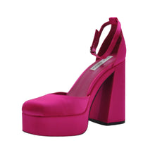 Scarpa in raso fuxia