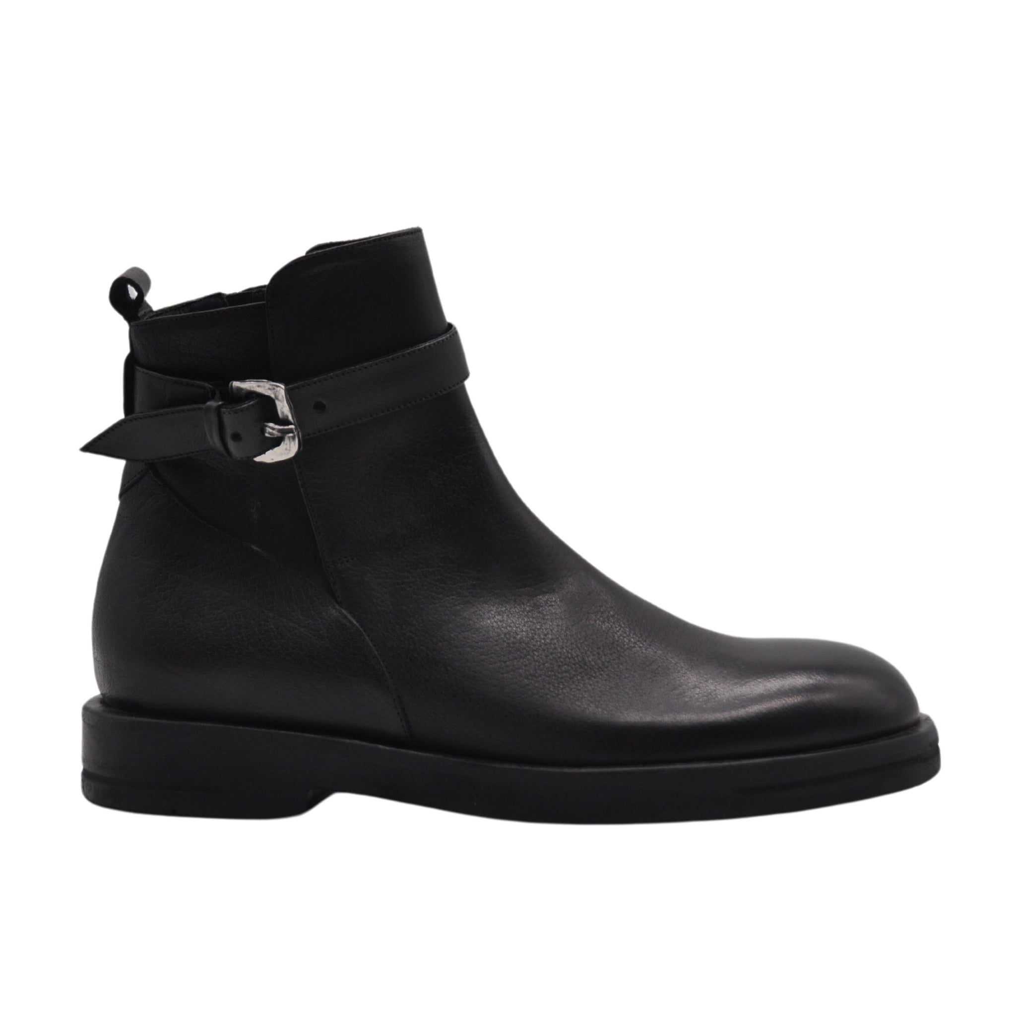 Stivaletto nero con fibbia