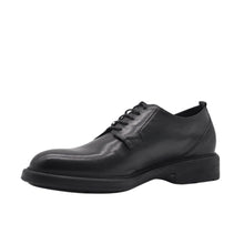 Scarpa stringata liscia