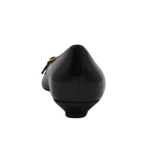 Ballerina nera in vernice