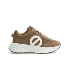 SNEAKERS  NO NAME
