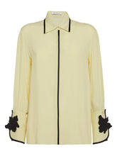 CAMICIA CON DETTAGLI A CONTRASTO