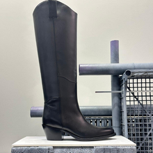 P.A.R.O.S.H stivale vitello nero